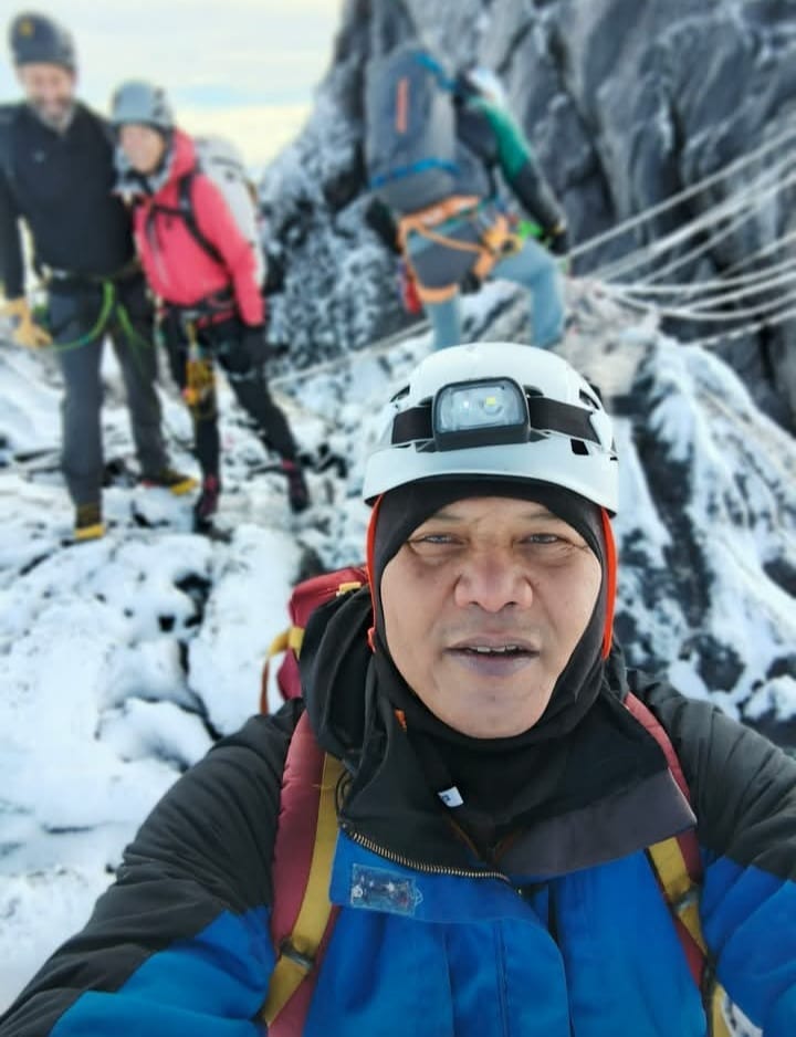 Raymond at Summit